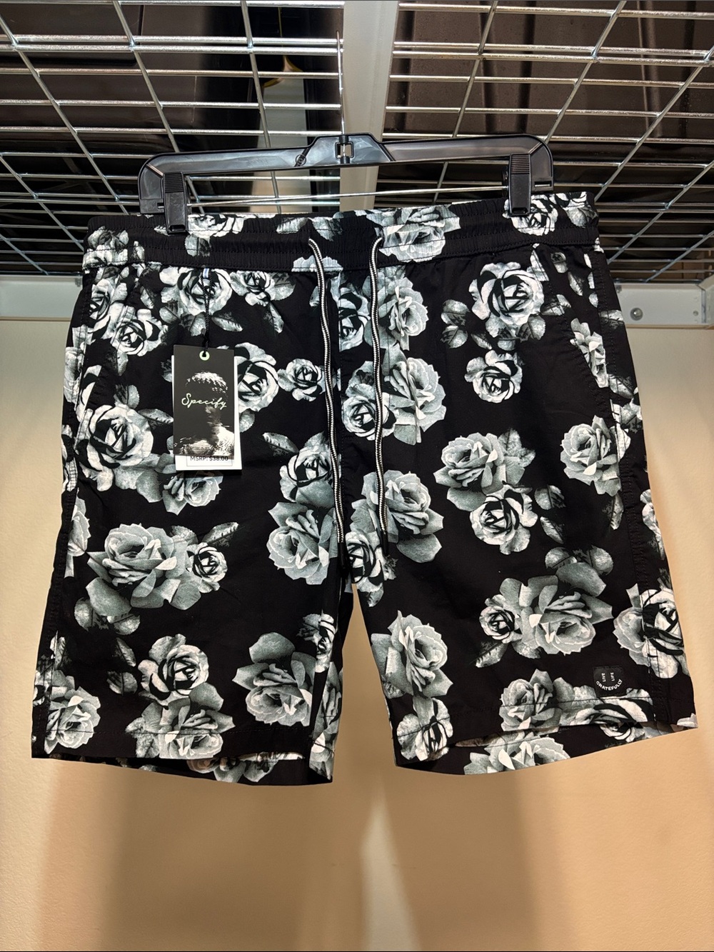 Men's Large Denim & Flower 3 Pocket Black and Blue Floral Shorts New W/ Tags